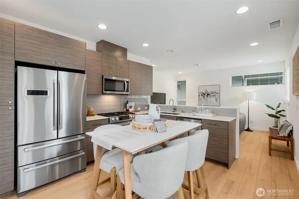 139 22nd Avenue E Seattle WA 98112