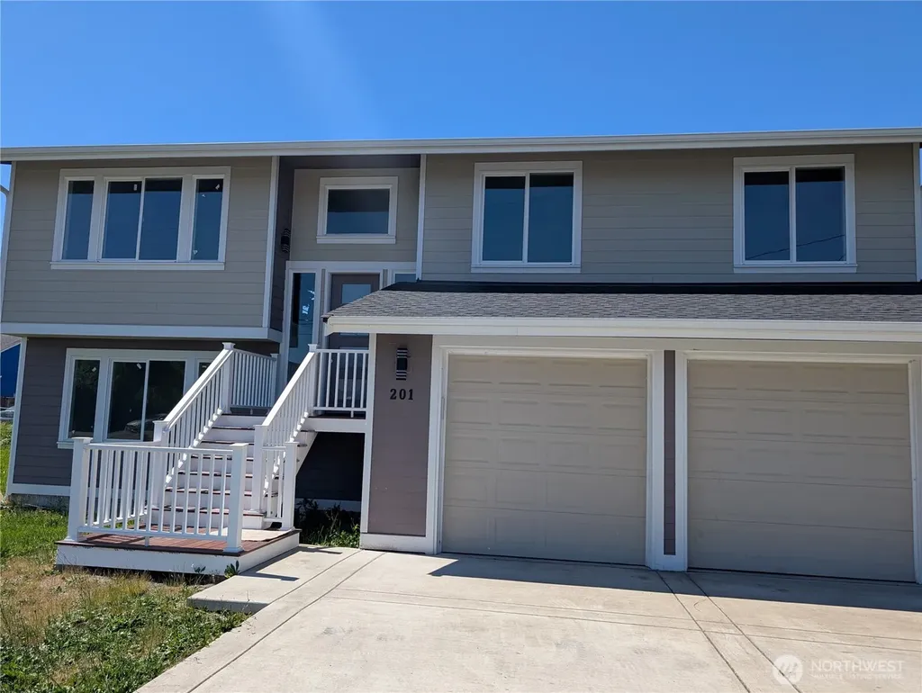 201 Stanley Avenue Algona WA 98001