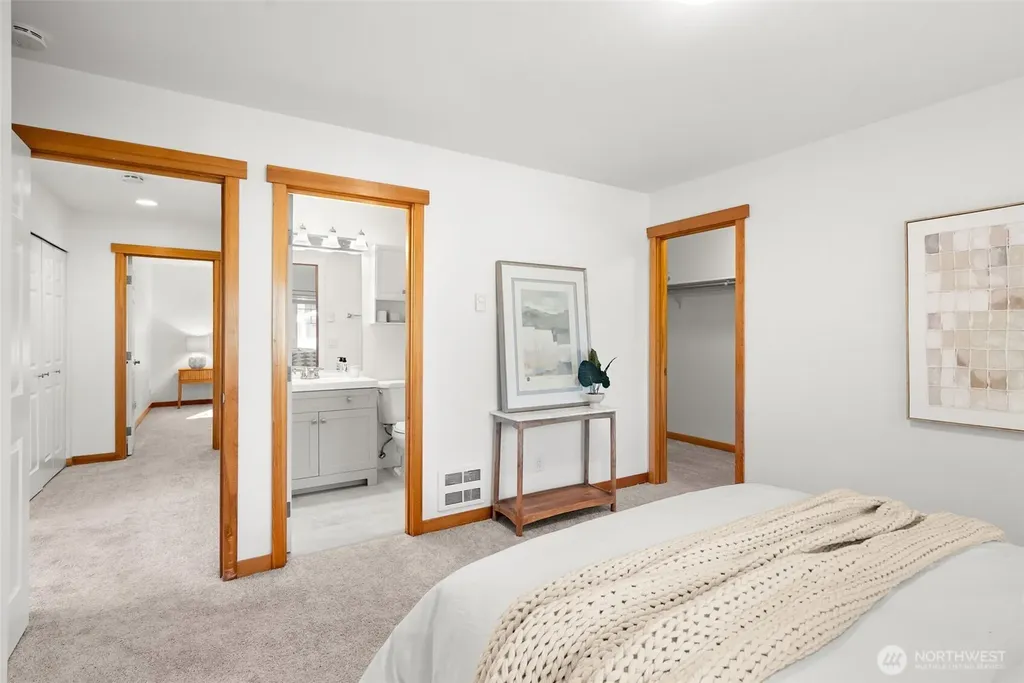 1328 Stonecress Lane NE Bainbridge Island WA 98110