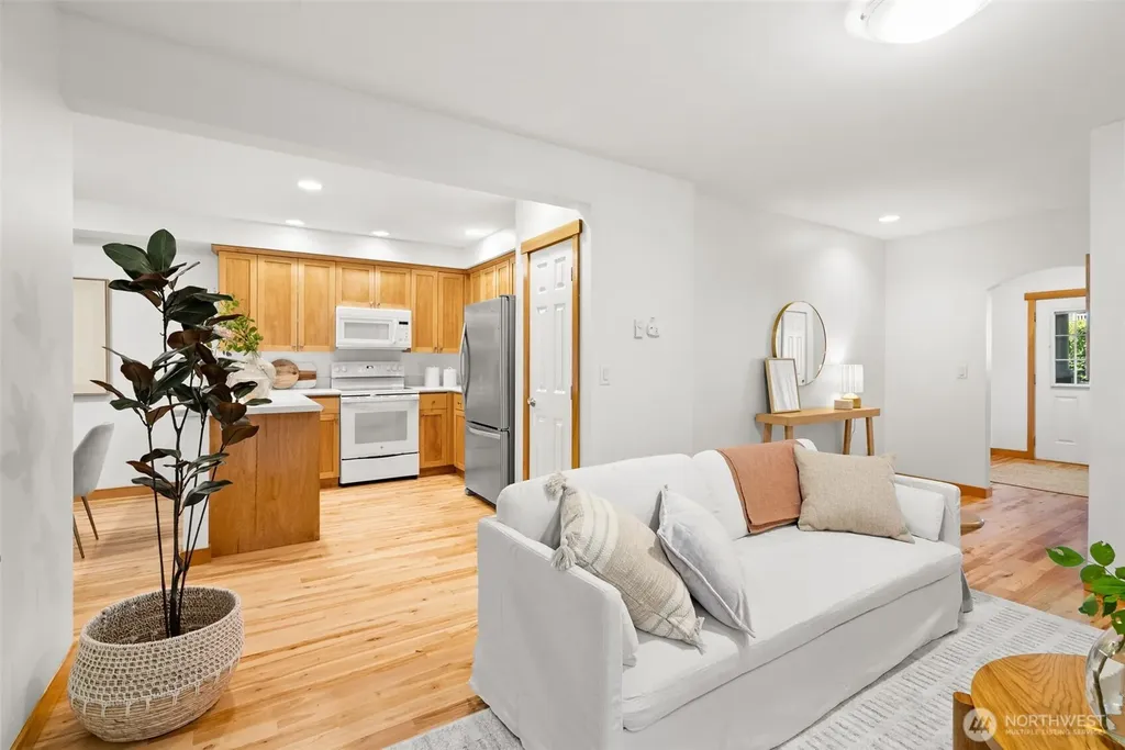 1328 Stonecress Lane NE Bainbridge Island WA 98110