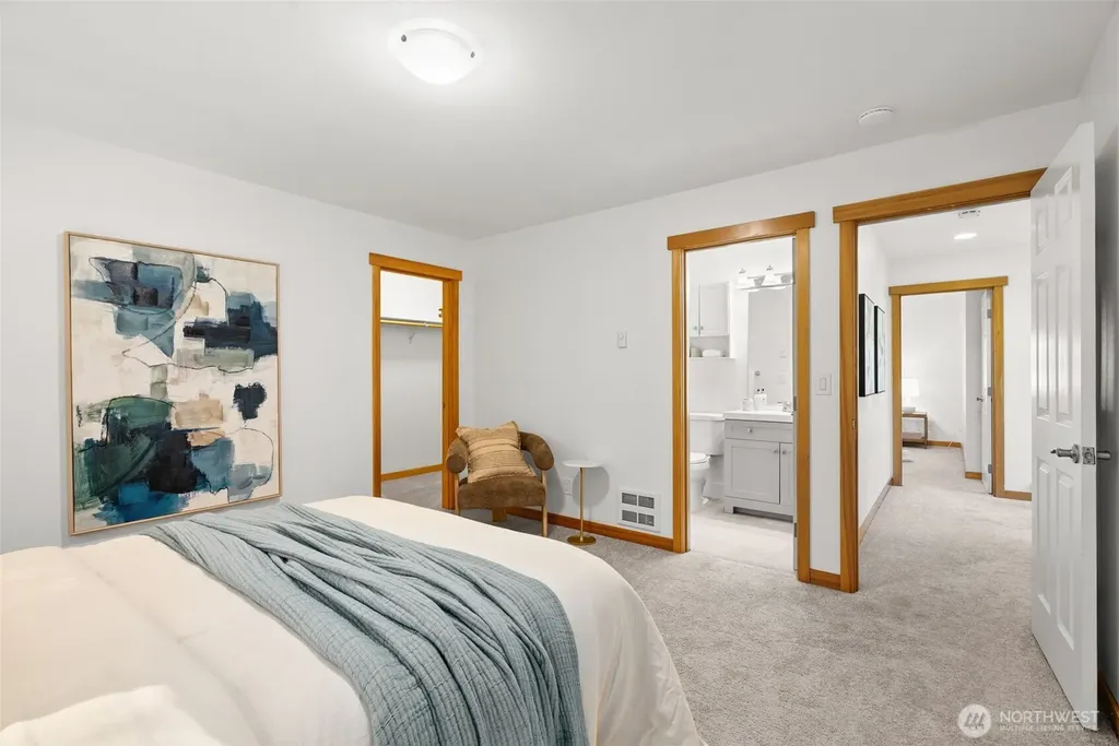 1328 Stonecress Lane NE Bainbridge Island WA 98110