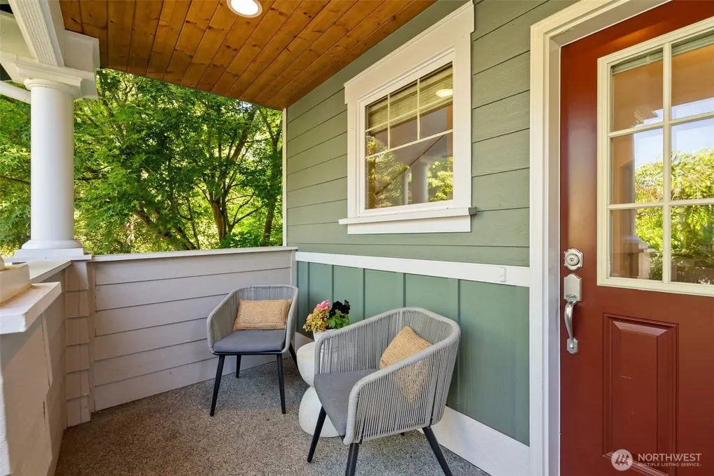 1328 Stonecress Lane NE Bainbridge Island WA 98110