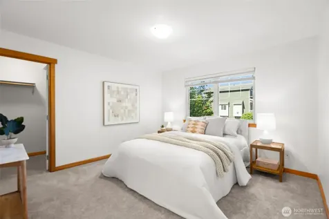 1328 Stonecress Lane NE Bainbridge Island WA 98110