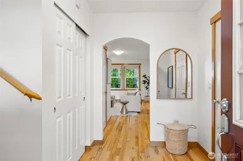 1328 Stonecress Lane NE Bainbridge Island WA 98110