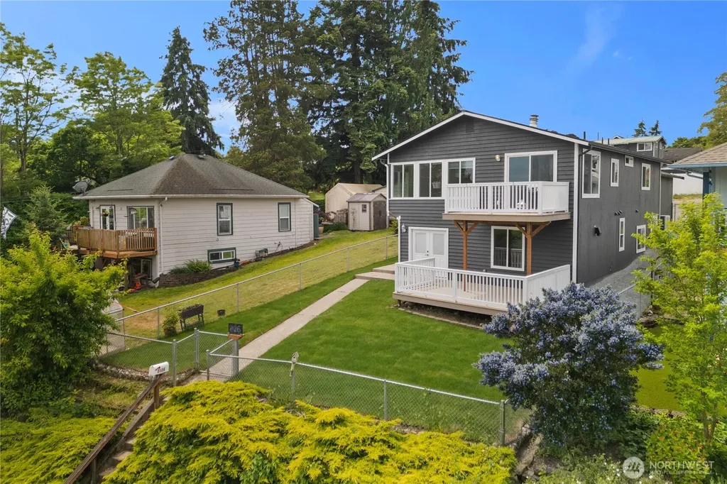 2126 E Grand Avenue Everett WA 98201
