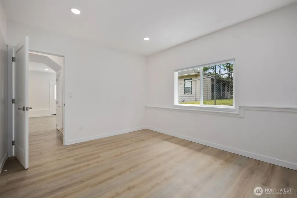 2126 E Grand Avenue Everett WA 98201