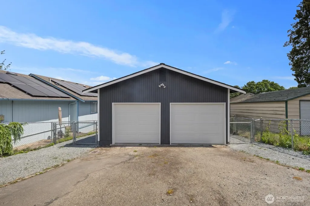 2126 E Grand Avenue Everett WA 98201
