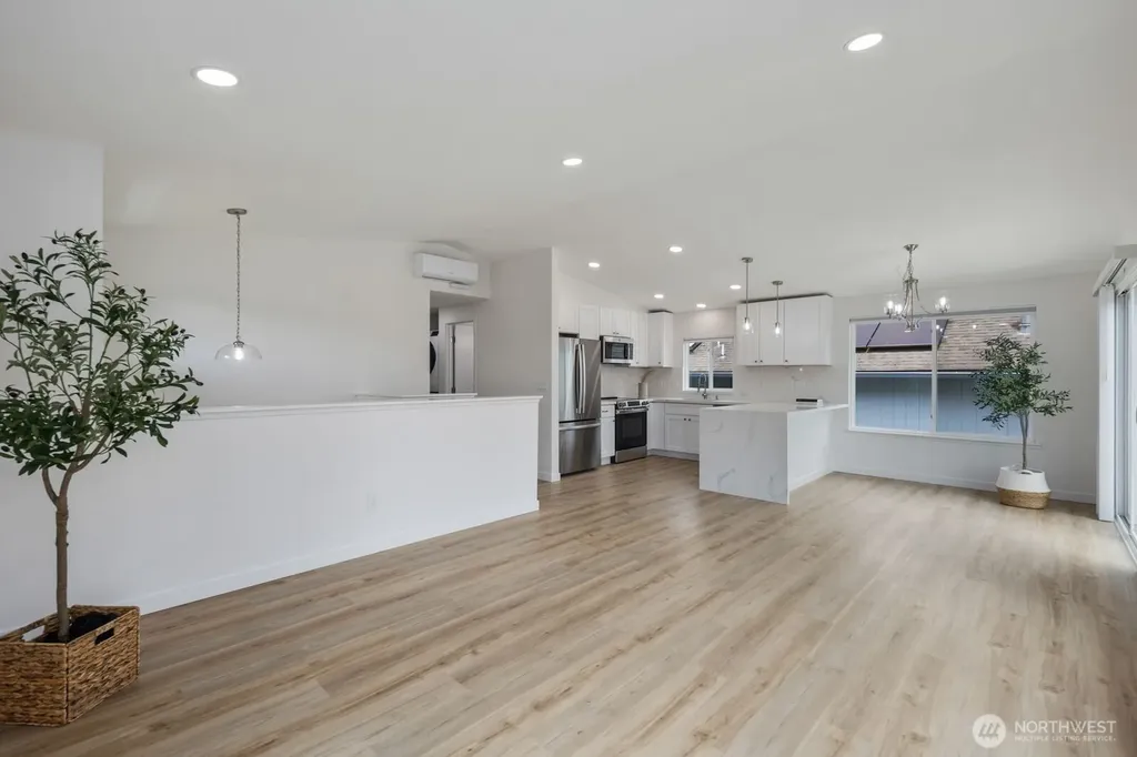 2126 E Grand Avenue Everett WA 98201