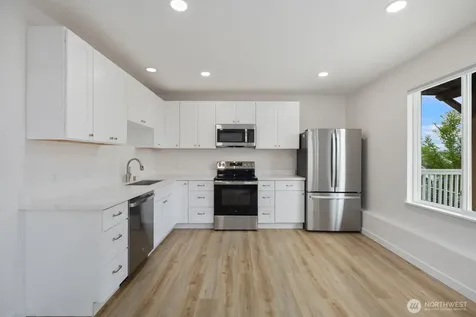 2126 E Grand Avenue Everett WA 98201