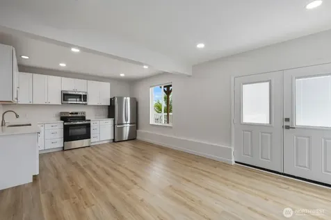 2126 E Grand Avenue Everett WA 98201
