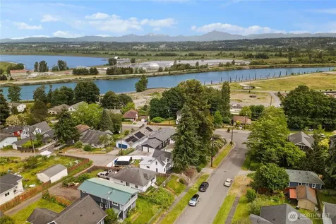 2126 E Grand Avenue Everett WA 98201