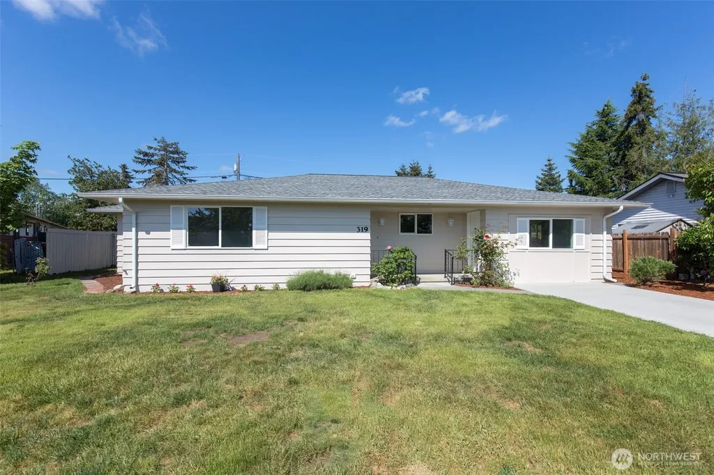 319 N Dunlap Street Sequim WA 98382