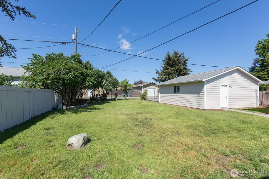 319 N Dunlap Street Sequim WA 98382