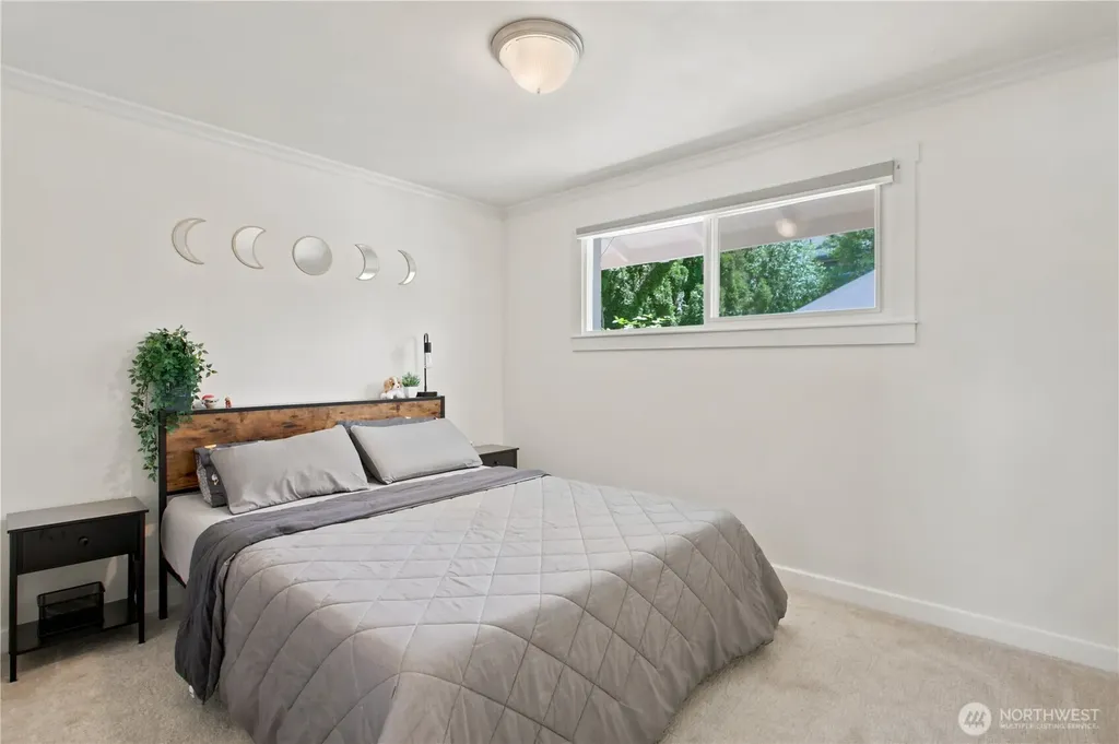 3519 NE 8th Street Renton WA 98056