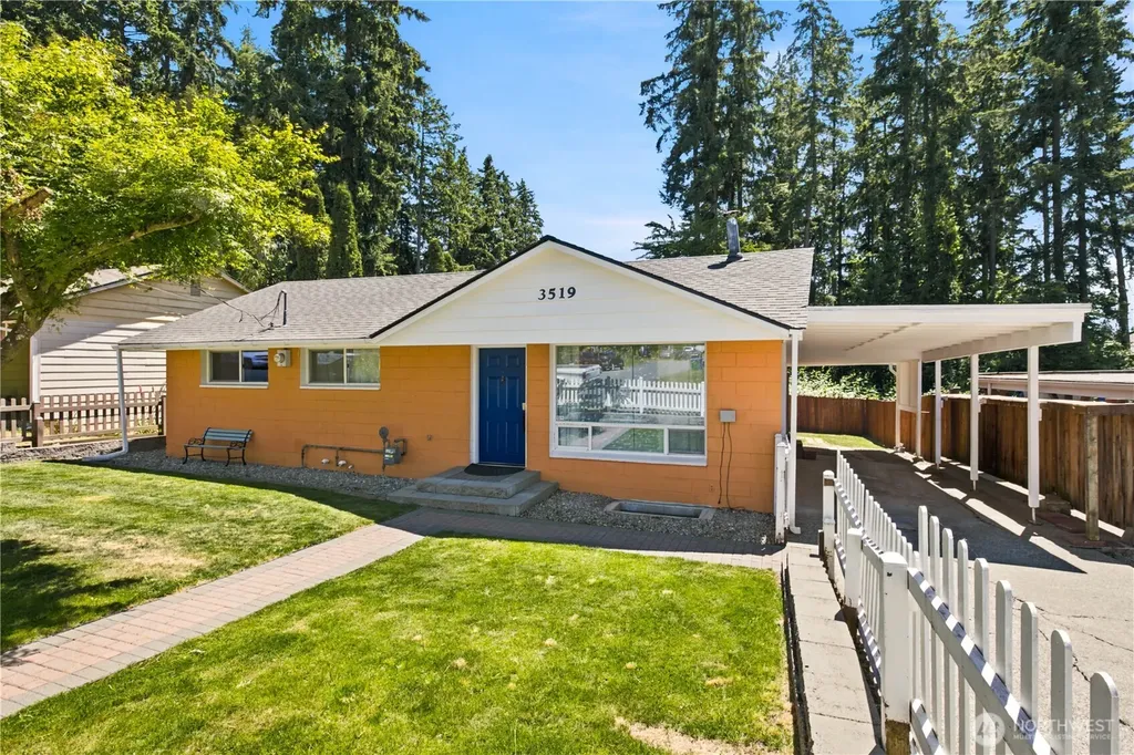 3519 NE 8th Street Renton WA 98056