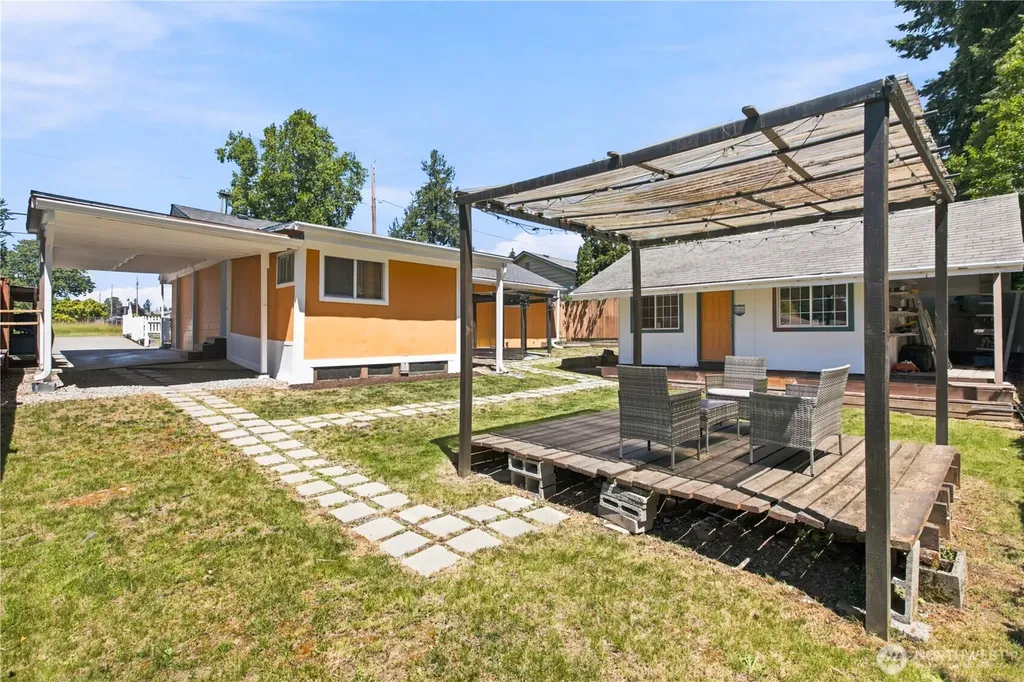 3519 NE 8th Street Renton WA 98056