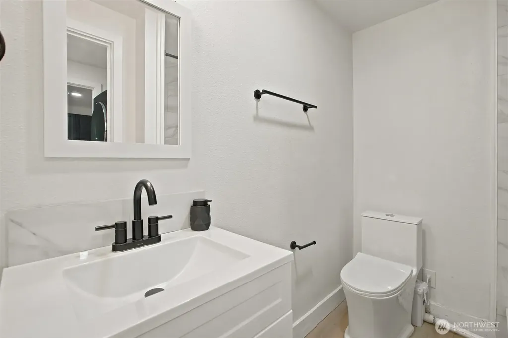 3519 NE 8th Street Renton WA 98056