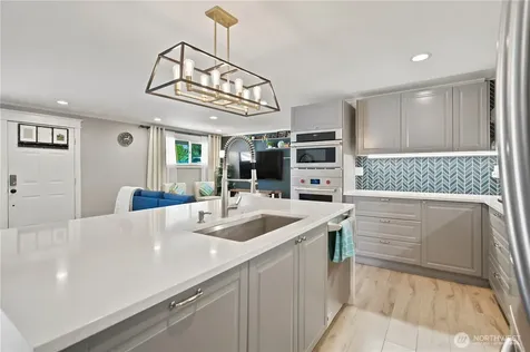 3519 NE 8th Street Renton WA 98056