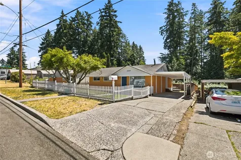 3519 NE 8th Street Renton WA 98056