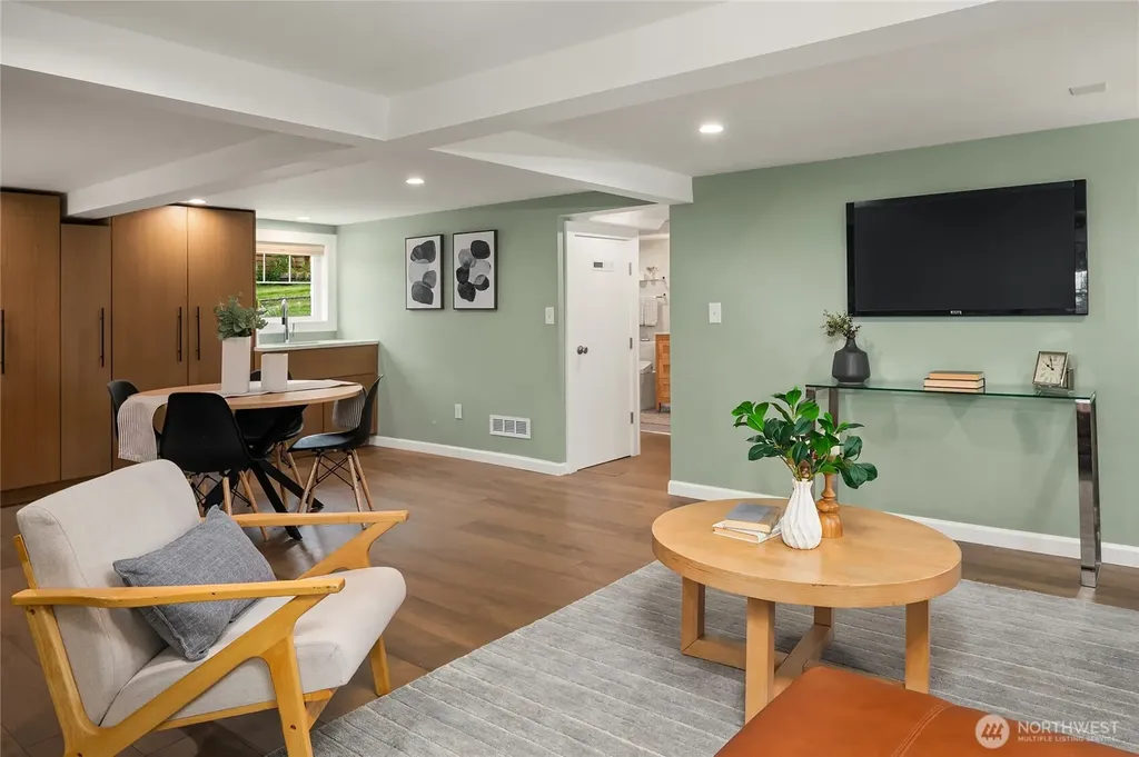 4620 15th Avenue S Seattle WA 98108