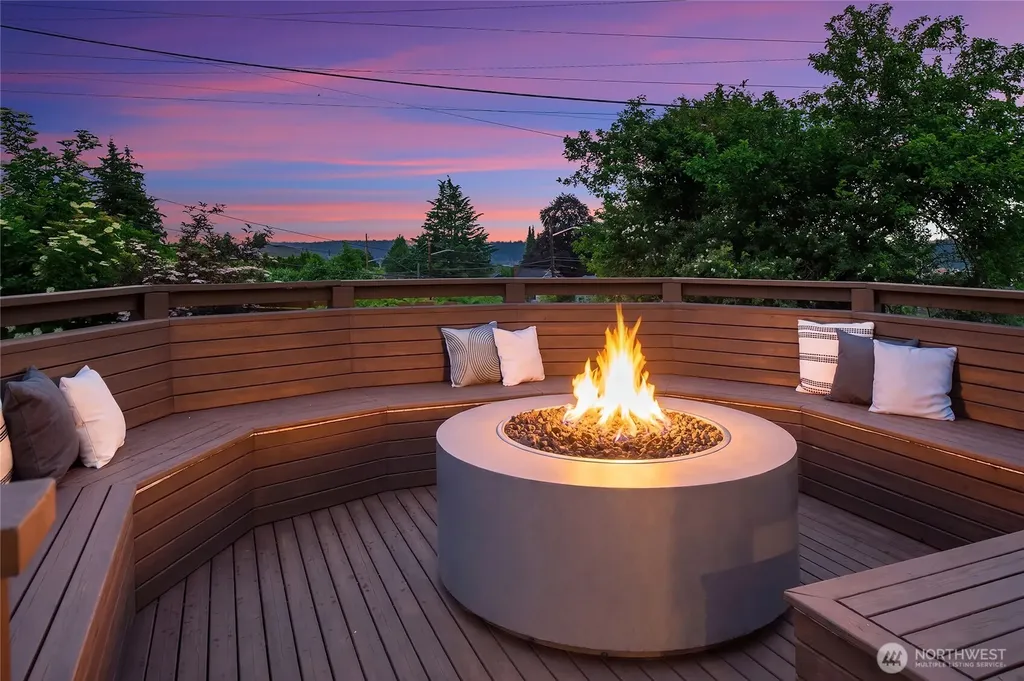 4620 15th Avenue S Seattle WA 98108