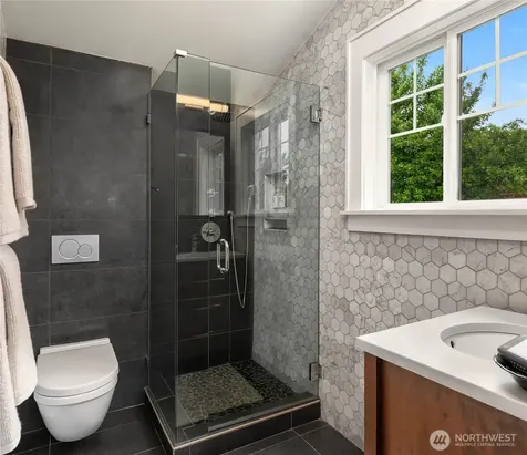 4620 15th Avenue S Seattle WA 98108