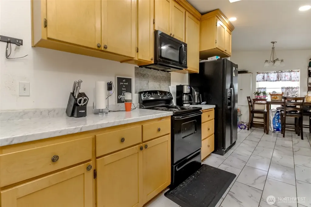 8216 19th Avenue E Tacoma WA 98404