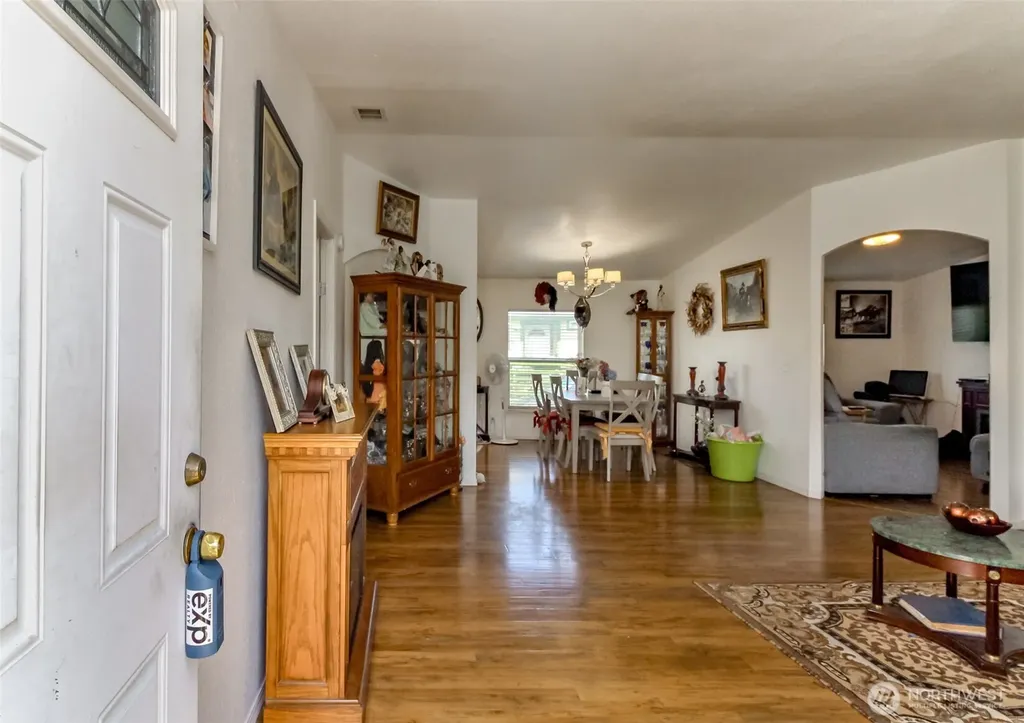 8216 19th Avenue E Tacoma WA 98404