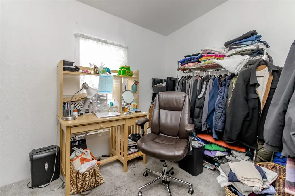 8216 19th Avenue E Tacoma WA 98404