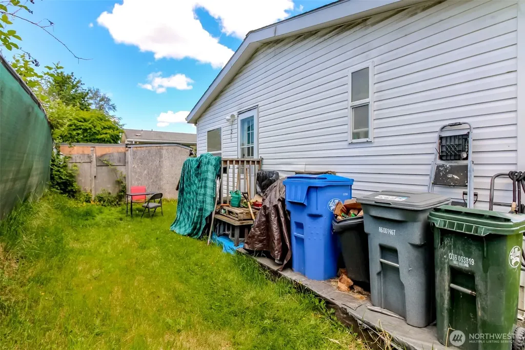 8216 19th Avenue E Tacoma WA 98404