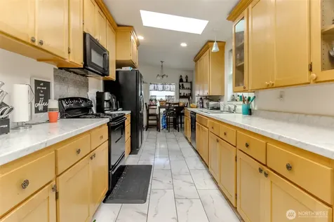 8216 19th Avenue E Tacoma WA 98404
