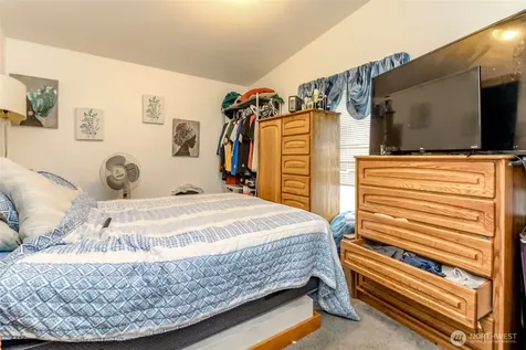 8216 19th Avenue E Tacoma WA 98404