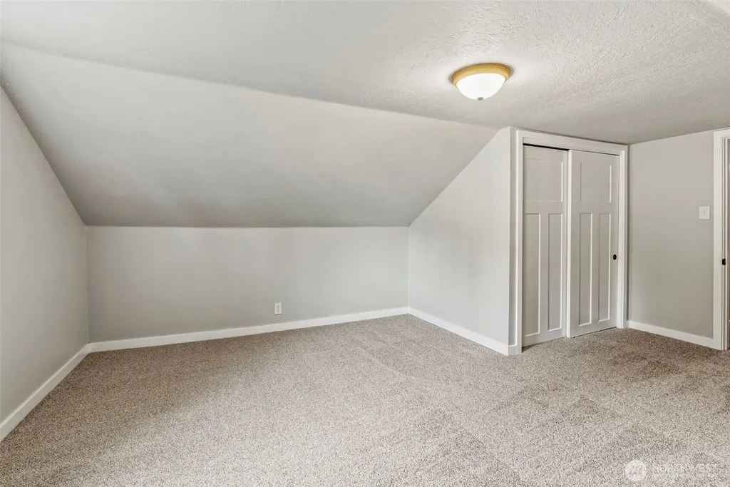 235 Holcomb Spur Road Kelso WA 98626