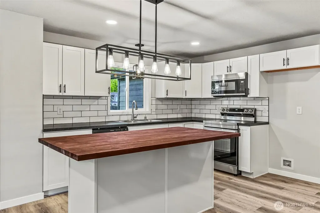 235 Holcomb Spur Road Kelso WA 98626