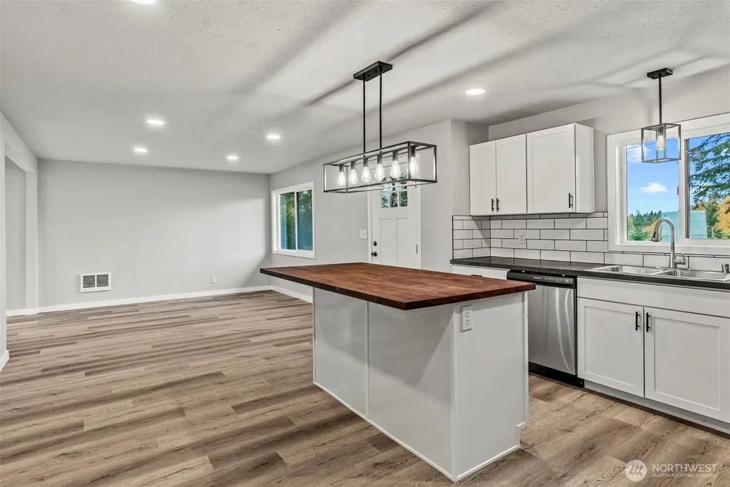 235 Holcomb Spur Road Kelso WA 98626