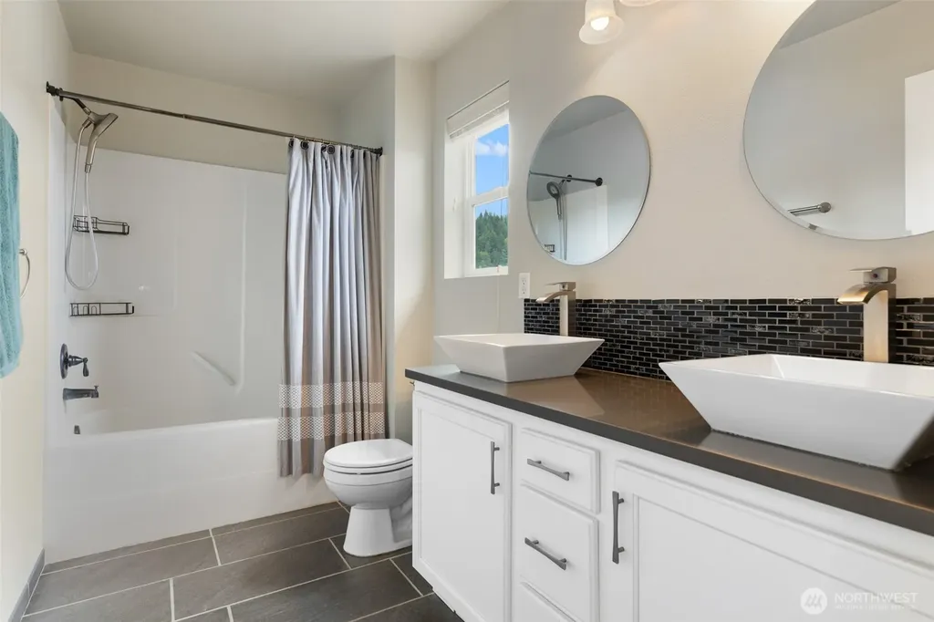 507 Meadowwood Drive SW Olympia WA 98502