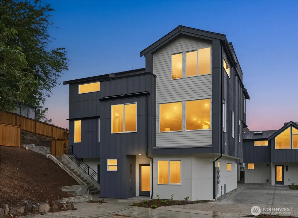1405 29th Avenue Seattle WA 98122