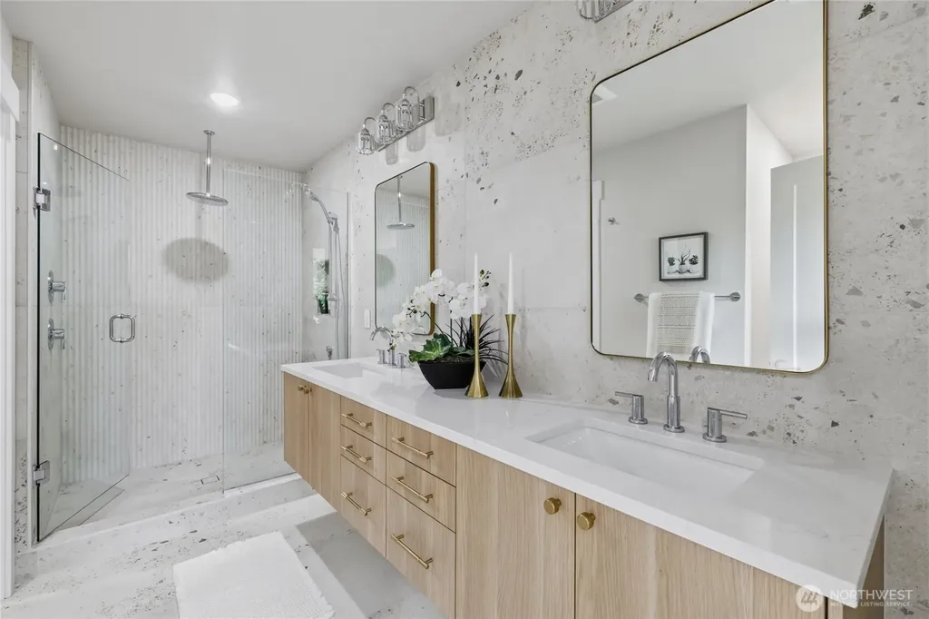 1405 29th Avenue Seattle WA 98122