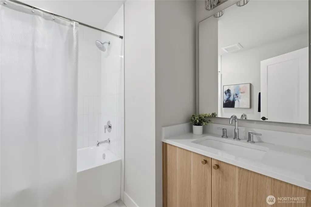 1405 29th Avenue Seattle WA 98122