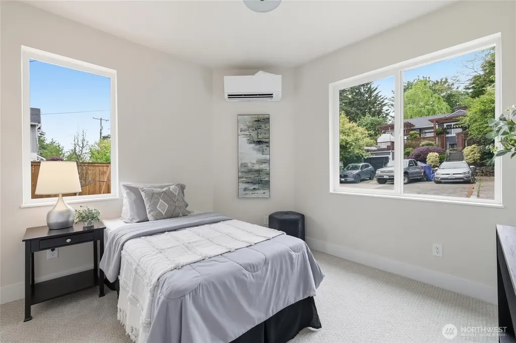 1405 29th Avenue Seattle WA 98122
