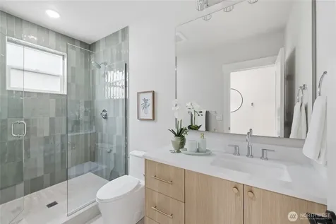 1405 29th Avenue Seattle WA 98122