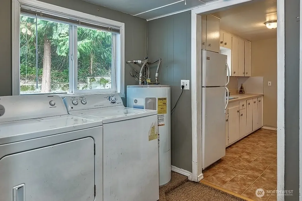 22910 Edmonds Way Edmonds WA 98020
