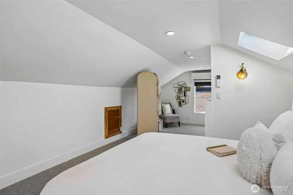 4323 15th Avenue S Seattle WA 98108