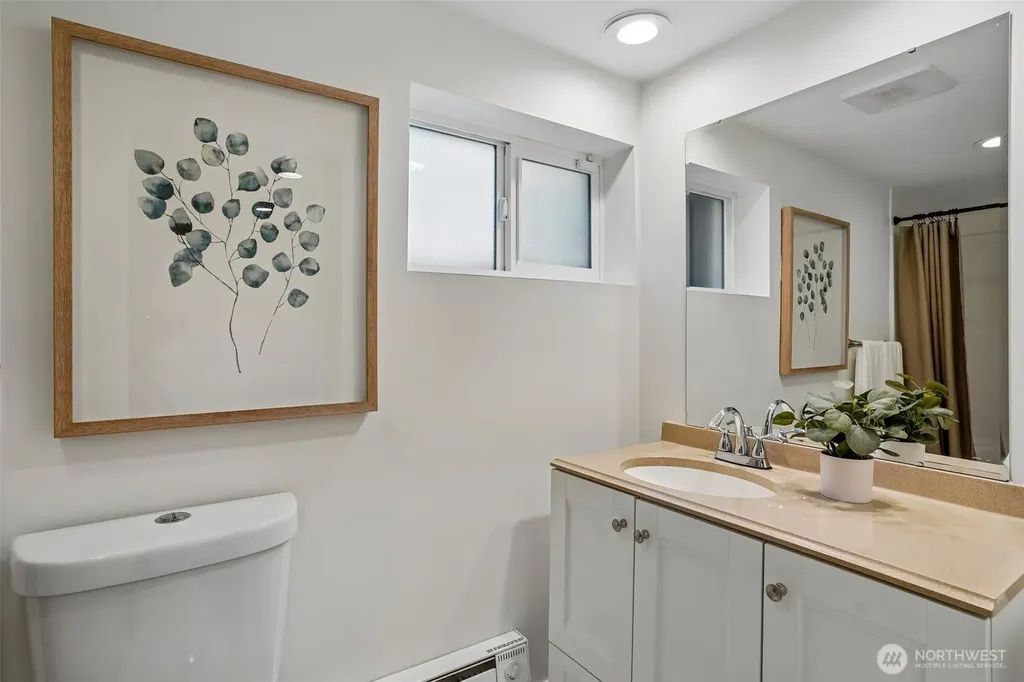 4323 15th Avenue S Seattle WA 98108