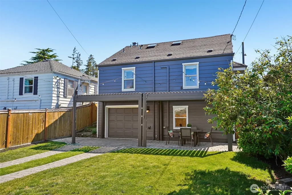 4323 15th Avenue S Seattle WA 98108
