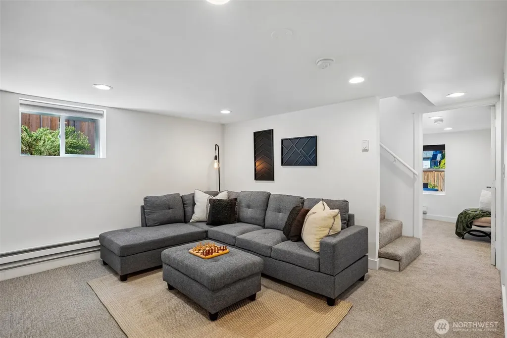 4323 15th Avenue S Seattle WA 98108