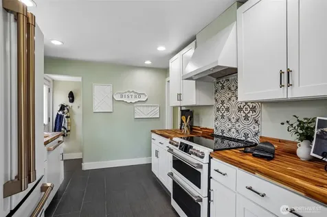 4323 15th Avenue S Seattle WA 98108