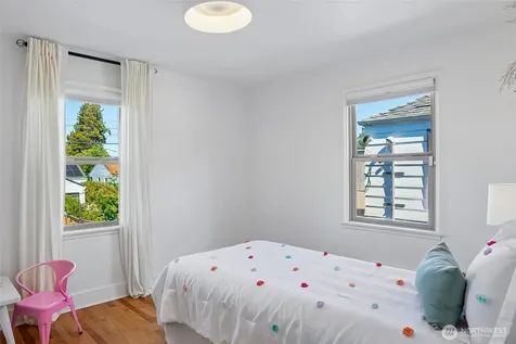 4323 15th Avenue S Seattle WA 98108
