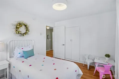4323 15th Avenue S Seattle WA 98108