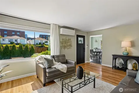4323 15th Avenue S Seattle WA 98108